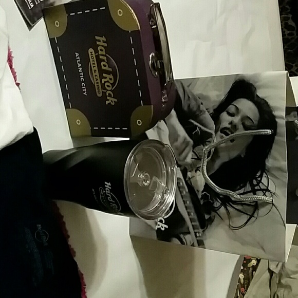 HARD ROCK TEE SHIRTS - Picture 4 of 6